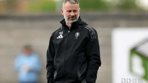 帕尔默射门击中立柱，切尔西与水晶宫战平，连四轮比赛未能获胜