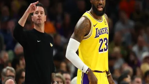 马竞客场对阵巴萨阵容揭晓：阿尔瓦雷斯领衔，科克与AZP缺阵